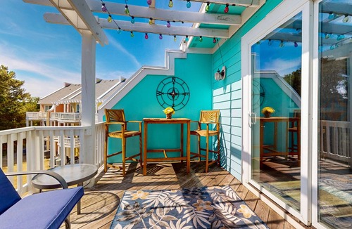 Bermuda Bay Condo | 2 BR Condo with shared pool and central air