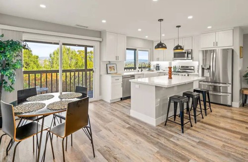 Central Escondido House | 2 BR Oasis w/ View Near: Safari | Wineries | Lakes