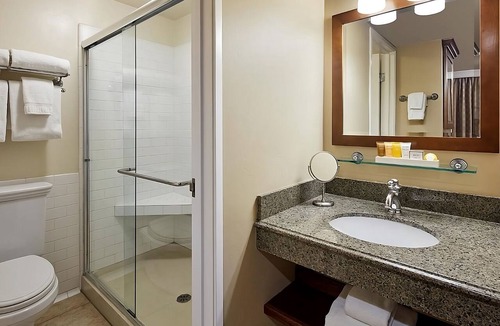 Coronado Hotel | 2 Classy Units Close to Silver Strand State Beach | Free Parking | Onsite Pool