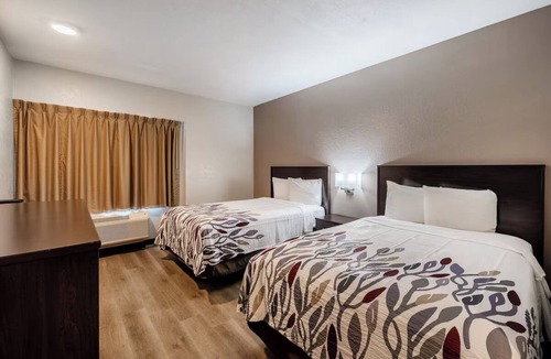 Cortaro Hotel | 2 Comfort spaces with Easy Access to Local Shops and Nature