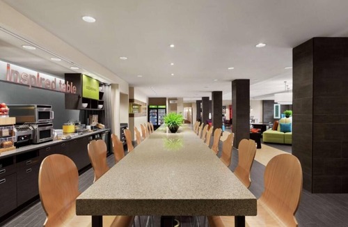 Pooler Hotel | 2 Comfortable Units! Steps to World's Tallest IMAX & Tanger Outlets- 1.2 miles