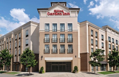 Charlotte Hotel | 2 Connecting Suites at a Hotel