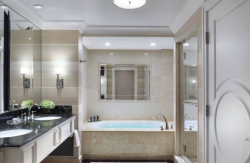 Las Vegas Hotel | 2 Grand One Bedroom King Suite at Palazzo
