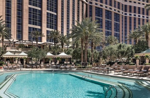Las Vegas Hotel | 2 Grand One Bedroom King Suite at Palazzo