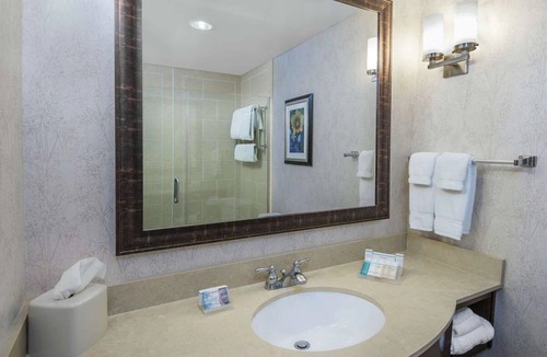 Far North Central Hotel | 2 Inviting Rooms Designed for Family Adventures Around San Antonio Landmarks