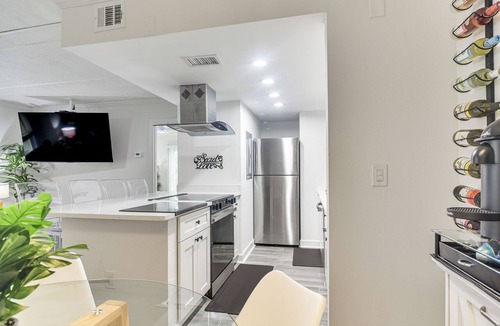 St. Pete Beach Condo | < 2 Mi to Coast: St Pete Beach Gem w/Pool Access