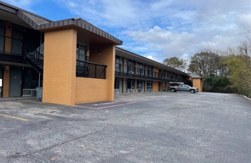 Gantt Apartment | 2 Queen Bed|Smk|Greenville