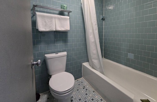 North Chesterfield Hotel | 2 Relaxing Units | Modern Comfort in a Central Location with Easy Access