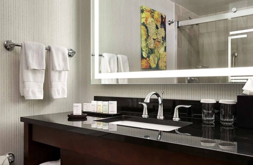 Friendship Heights Hotel | 2 Stylish Suites Near Metro! Onsite Dining, Indoor Pool and Free Breakfast!