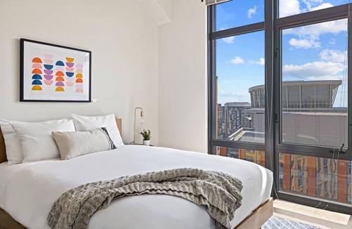 Bluemont Hotel | 2 Units | Arlington Retreat | Rooftop & Balcony | Near DC Landmarks & Dining