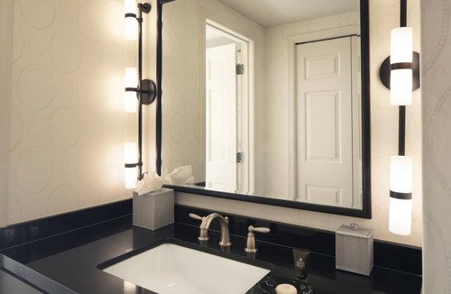 West End Hotel | 2 Units | One Bedroom Suites! Pets Allowed, Near White House - 1.2 miles!
