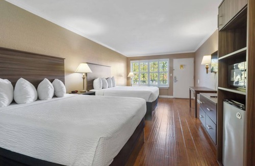 Vero Beach Hotel | 2 Units - Queen Standard | Near Jackie Robinson Complex | Vero Beach Inn & Suite