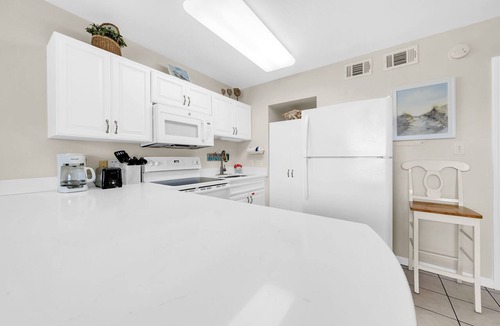 Fort Walton Beach Condo | 203 Tropical Isle~1 Bedrm 1 Bath BeachBungalow~Great Rates-Sleeps 5~JULY SALE