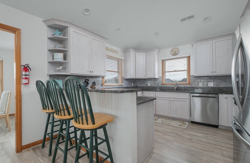 Spindrift House | 2062 - Paradise Found - Spacious Corolla Getaway w/Pool & Elevator