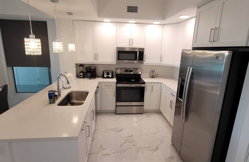 Island Estate Condo | 208, Water View-Clearwater Bch in 6 min, Pool/Gym
