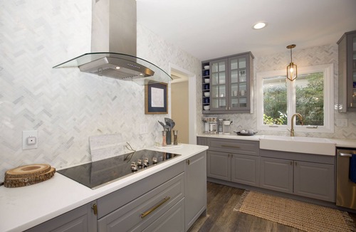 Pinehurst House | 235 SW Lake Forest - Pinehurst Lake House With Hot Tub & Pool - 6 Bedrooms