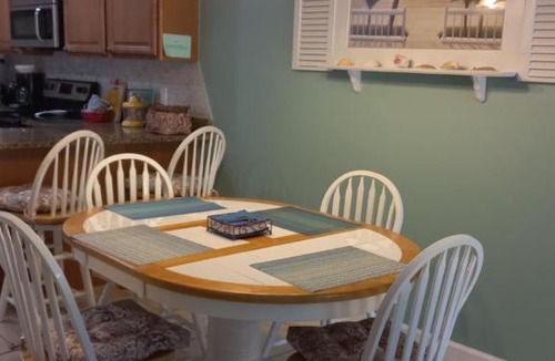 Gulf Gate Estates Apartment | 2BR/2BA condo Sienna Park