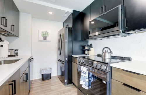 Radnor - Fort Myer Heights Apartment | 2BR Executive Apartment by Envitae