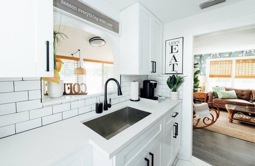 Historic Uptown Apartment | 2BR Furnished Tropical Paradise, Downtown St Petersburg