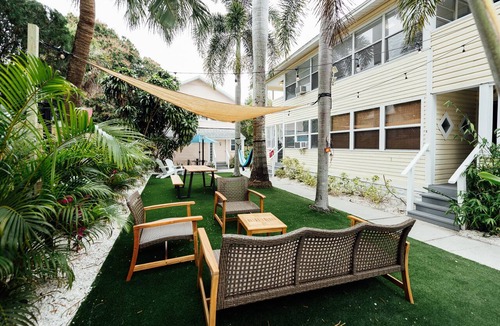 Historic Uptown Apartment | 2BR Furnished Tropical Paradise, Downtown St Petersburg