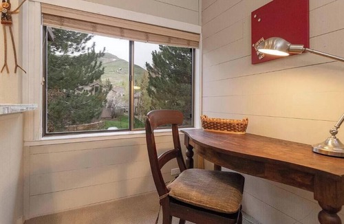 Sun Valley House | 2br+loft Townhome @ base of Dollar Mtn. ski area; hot tub & pool