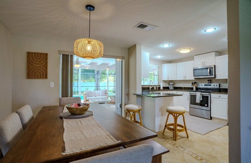 Gulf Gate Estates House | 2BR Retreat - Private Pool Near Siesta Key