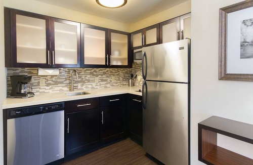 Amherst Apartment | 2BR Suite Sleeps 8, King + 2 Dbl, Amherst