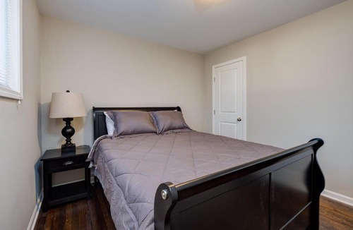Chestnut Hill Apartment | 2nd Ave S Condo Unit 3