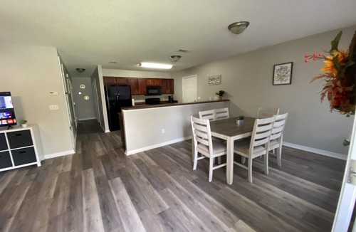 Baker House | 3 Bed/2 Bath/1 CG Updated Townhome