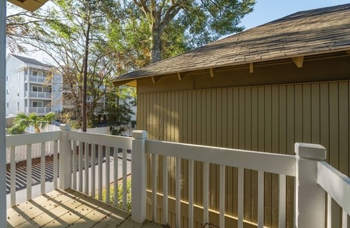 Myrtle Beach Cottage | 3 Bedroom Cottage with a short walk to the Beach