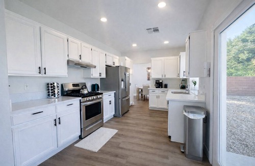 MacDonald Ranch House | 3 Bedroom Cozy Retreat in prime Henderson area