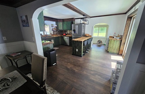 South Glens Falls House | 3-bedroom house in SGF with AC Between beautiful Saratoga and lake George