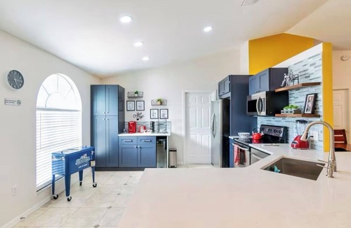 Sunridge Woods House | 3-bedroom house in cool Davenport with AC