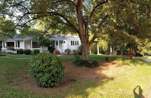 Asheboro House | 3-bedroom house in lovely Asheboro with AC for your stay