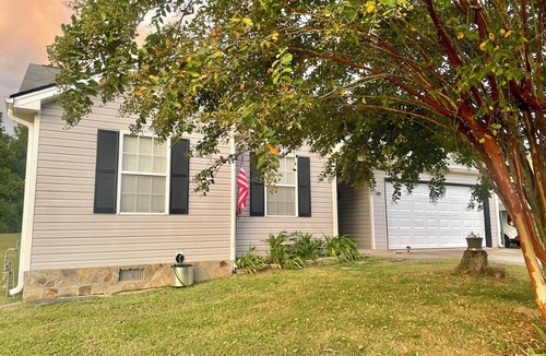 Dawsonville House | 3-bedroom house in lovely Dawsonville with amenities