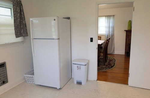 Bluff City House | 3-bedroom house with AC in Bluff City right across Bristol Motor Speedway