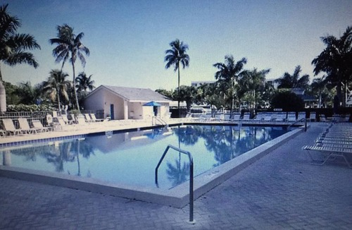 South Island Condo | 3 BR, 2 bath Condo. Large heated pool!