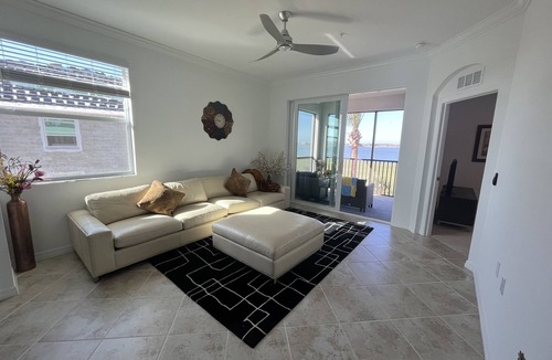 Biggar Condo | 3 BR/2 Bath condo on golf/lake with gorgeous sunset views i