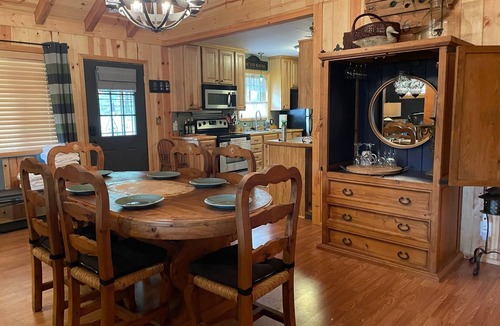 Greer Cabin | 3 Cabins, 2 Acres, Private Pond, Walk to Restaurants, 4 Separate Sleeping Units