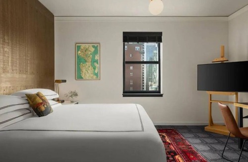 Downtown Seattle Hotel | 3 Elegant King Rooms at Seattle’s Award-Winning Boutique Hotel