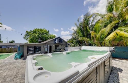 Little Ranches House | 3 Mi to Beach: Home w/Outdoor Space in Hollywood