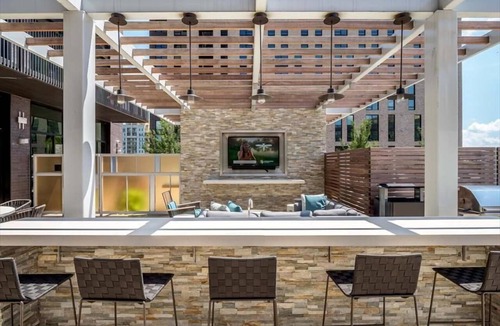 Reston Apartment | 3 min from Lake Newport | Pet-friendly | near Dulles Airport