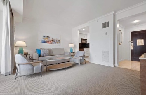 Central Beach Hotel | 3 Ocean View King Suites w/Beachfront Access, Pool and Spa