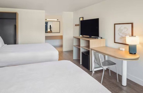 Hilton Head Island Hotel | 3 Pet-Friendly Oasis | Near Beach & Nature Trails | Outdoor Pool Access
