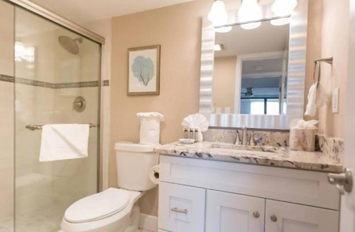 Sanibel Hotel | 3 Relaxing Units with Partial Gulf Views, Nature Trails & Beach Adventure
