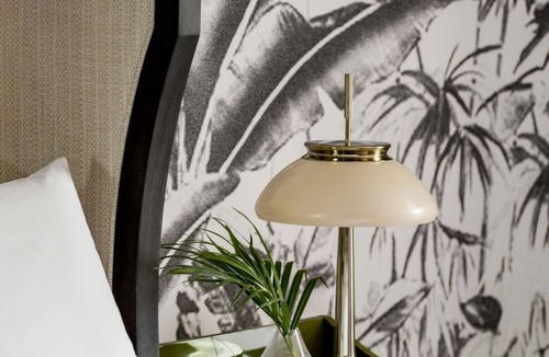 Hunt Club Hotel | 3 Sophisticated Accommodations with Modern Decor Near Juno Beach & Pool
