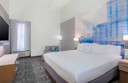 Cultural District Hotel | 3-Star Hotel ∙ Courtyard by Marriott Pittsburgh Downtown