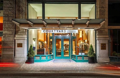 Cultural District Hotel | 3-Star Hotel ∙ Courtyard by Marriott Pittsburgh Downtown