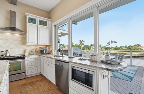 Cape Harbour House | 3 Story Amazing Home on the Water