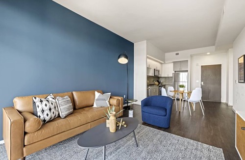 Bluemont Hotel | 3 Units | Arlington Getaway w/Kitchen & Pool | Near Smithsonian Museums & Parks